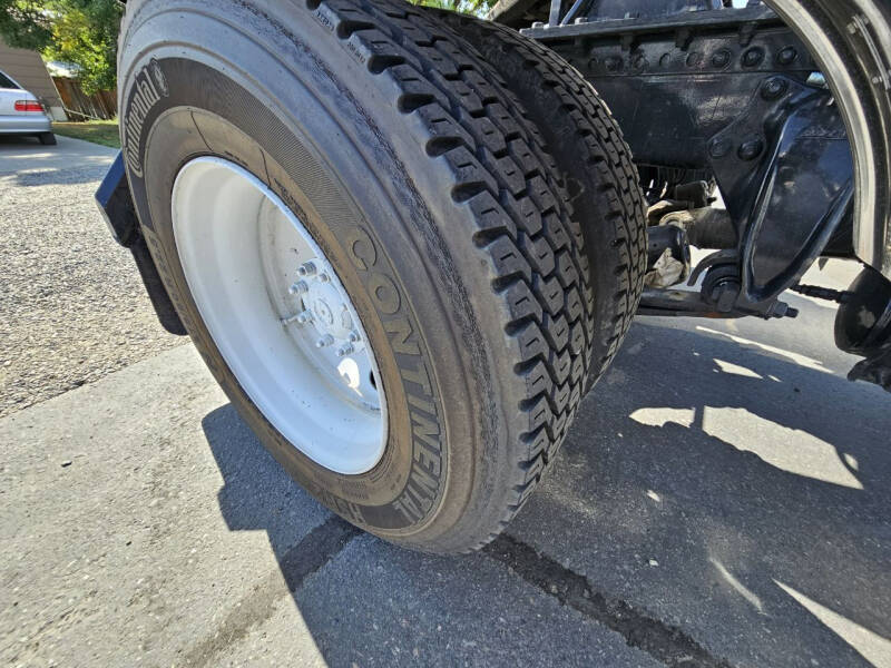 2011 Freightliner Cascadia