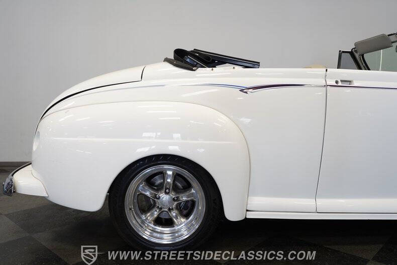 1947 Ford Deluxe