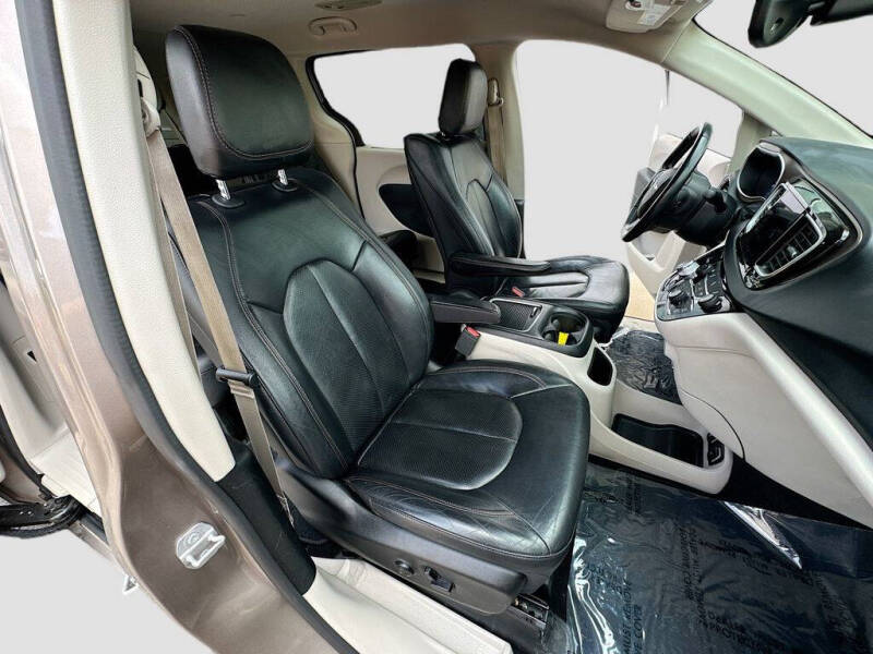 2018 Chrysler Pacifica Touring L Plus