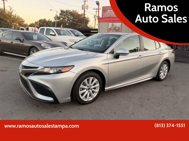 2023 Toyota Camry SE's photo