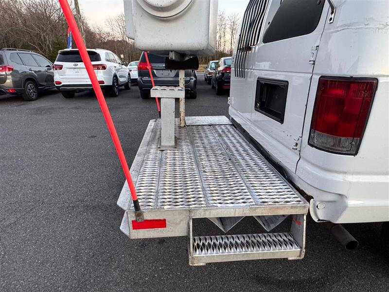 2011 Ford E-Series E-350 SD