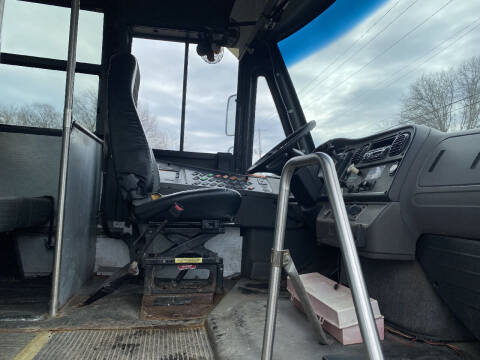 2008 Freightliner B2 Chassis