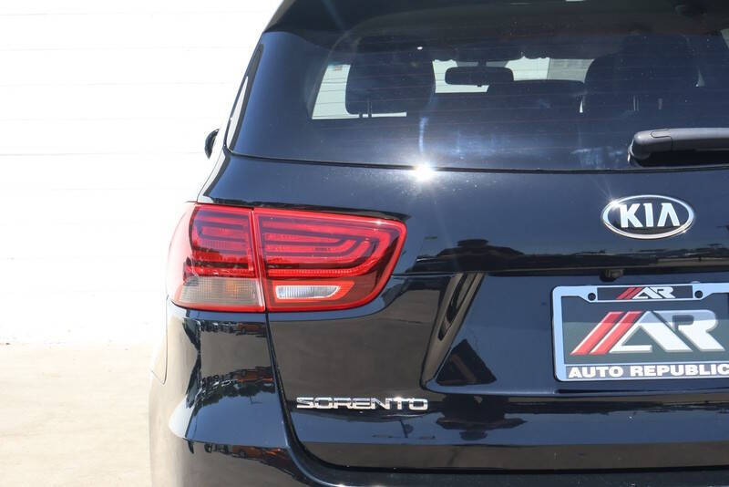2019 Kia Sorento L