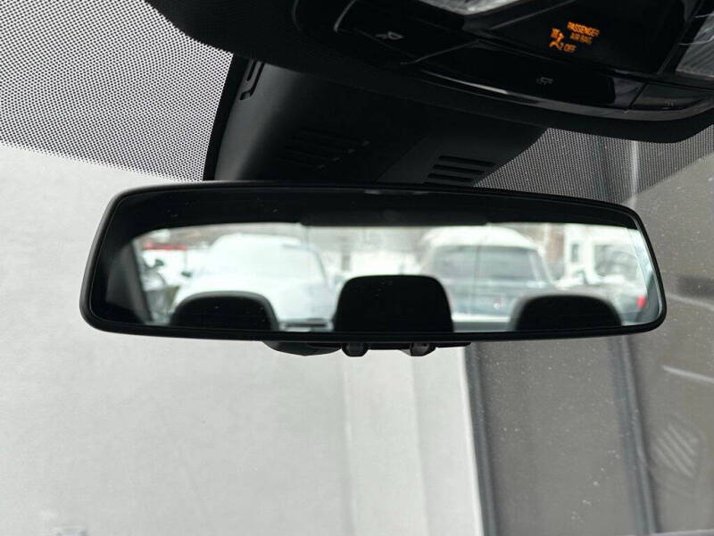 2023 BMW 3 Series 330i