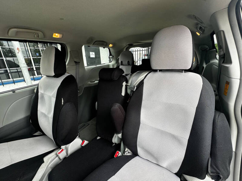 2013 Toyota Sienna
