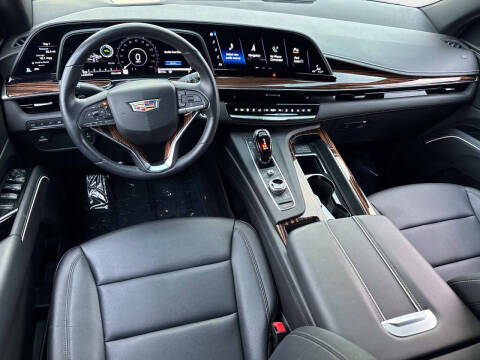 2024 Cadillac Escalade Luxury