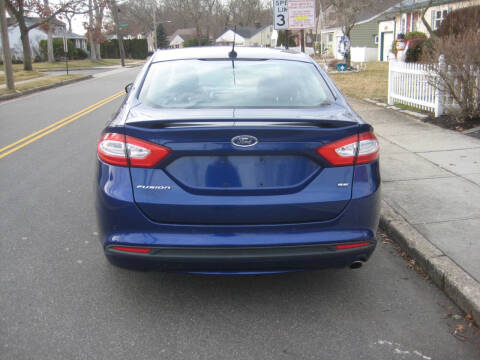 2014 Ford Fusion SE