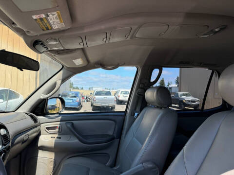 2003 Toyota Sequoia SR5