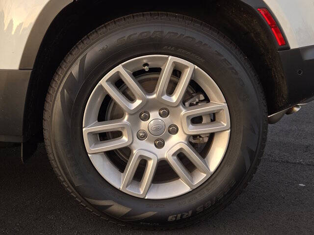 2025 Land Rover Defender 110 P400 S