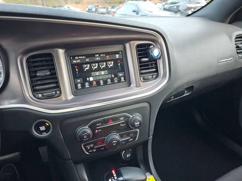 2019 Dodge Charger SXT