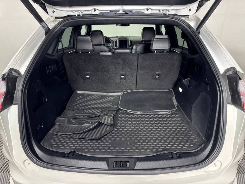 2022 Ford Edge ST