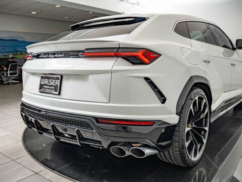 2022 Lamborghini Urus