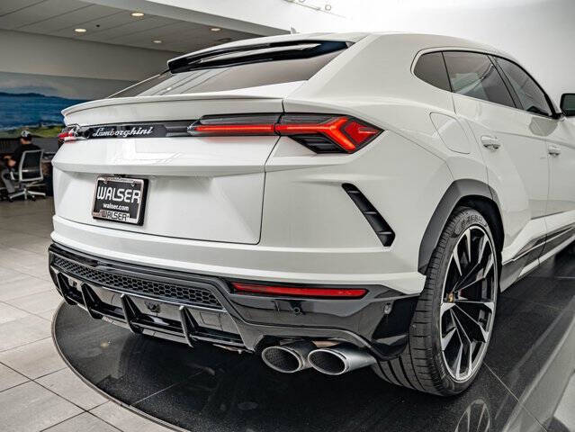 2022 Lamborghini Urus