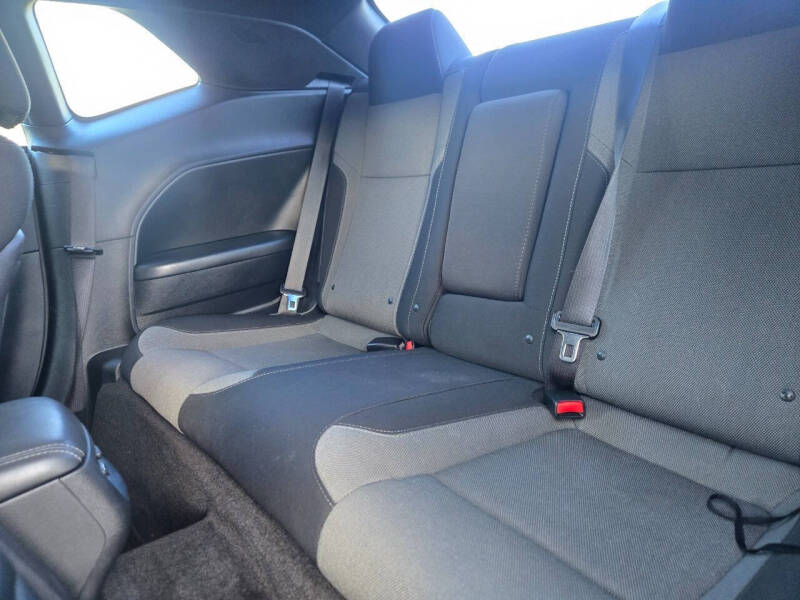 2015 Dodge Challenger SXT