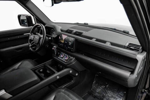 2024 Land Rover Defender 130 P400 X-Dynamic SE