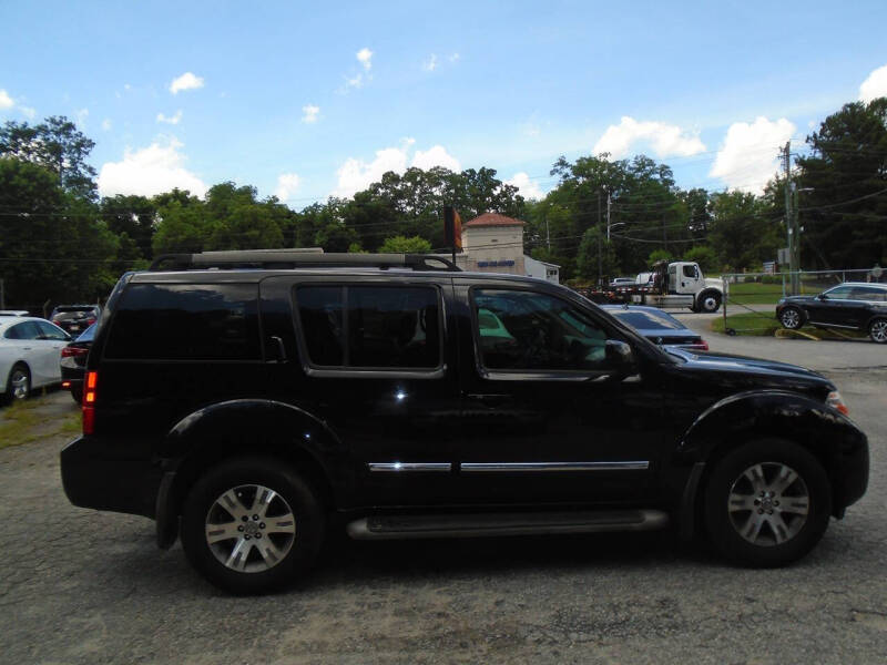 2012 Nissan Pathfinder LE