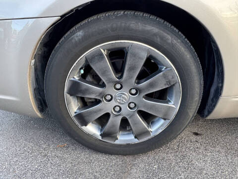 2005 Toyota Avalon XLS