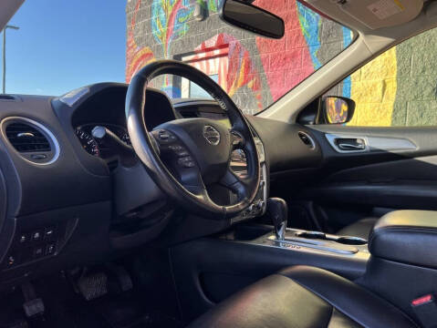 2019 Nissan Pathfinder SL