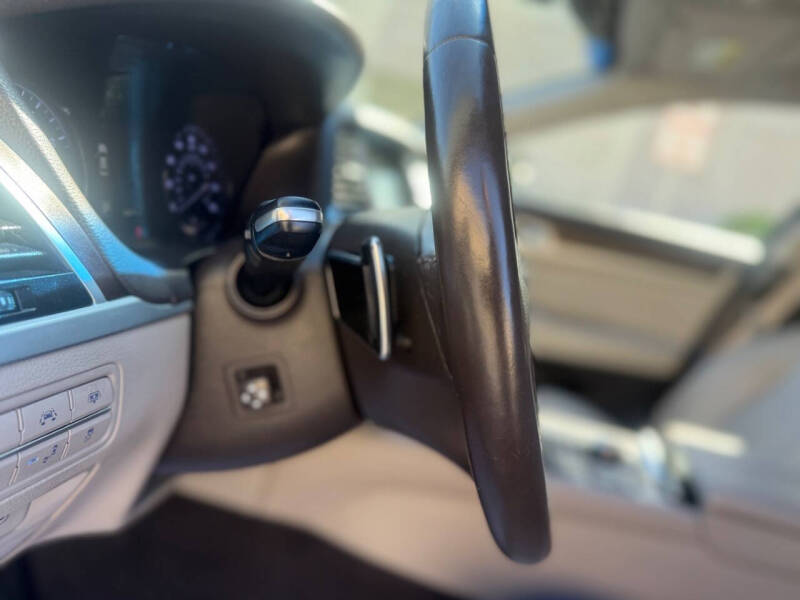 2017 Genesis G80 3.8