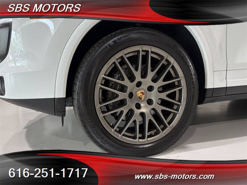2017 Porsche Cayenne Platinum Edition