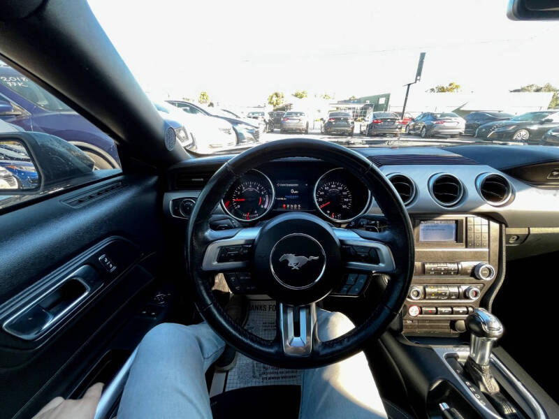 2019 Ford Mustang EcoBoost