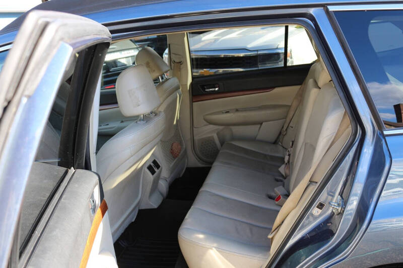 2013 Subaru Outback 2.5i Limited