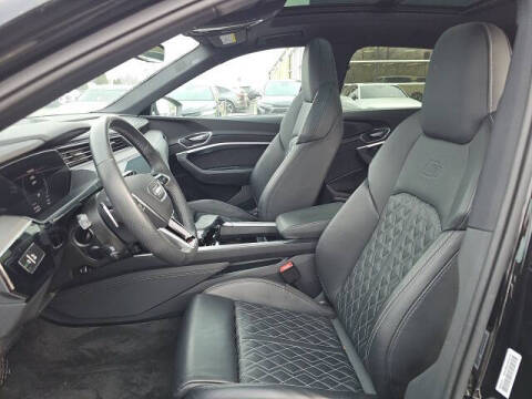 2023 Audi e-tron S quattro Premium Plus