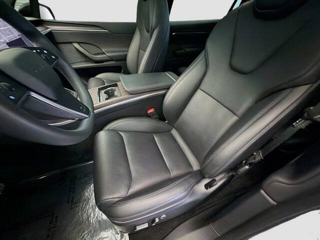 2023 Tesla Model X Standard Range