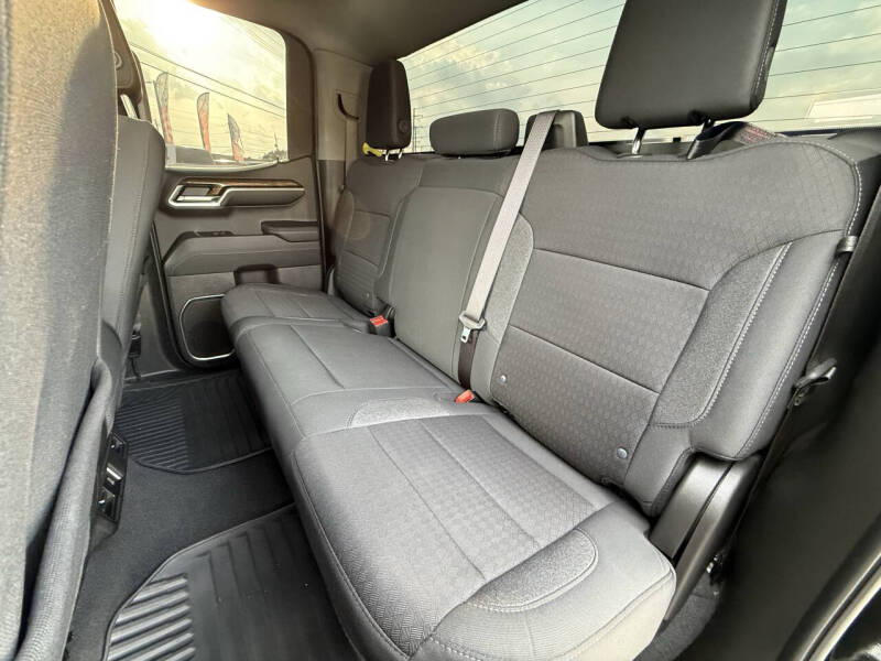 2023 GMC Sierra 1500 SLE