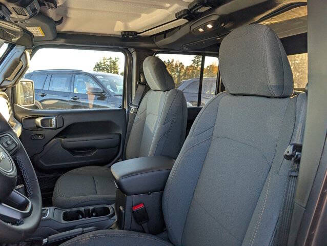 2025 Jeep Gladiator Sport S