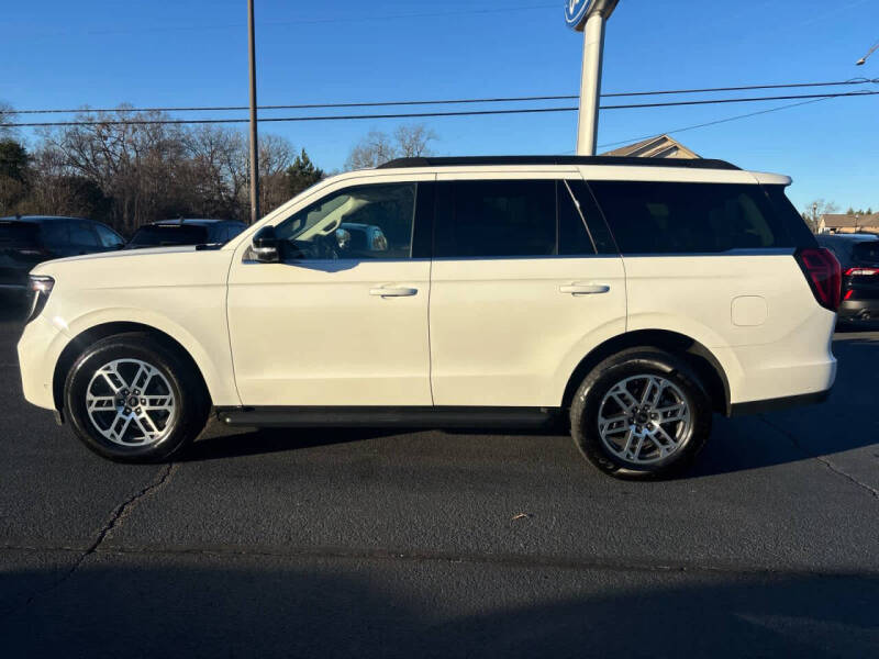 2025 Ford Expedition Active