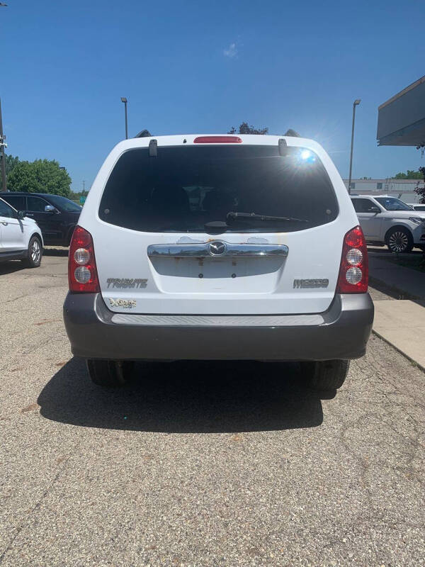 2005 Mazda Tribute s