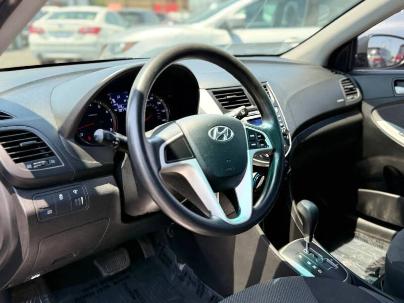 2014 Hyundai Accent GS