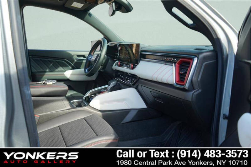 2024 GMC Canyon AT4X