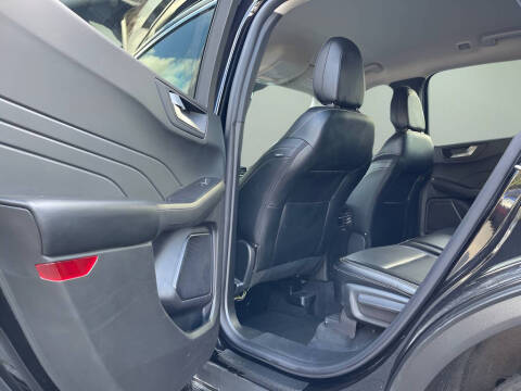 2024 Ford Escape Platinum