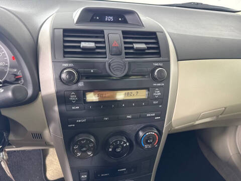 2013 Toyota Corolla LE