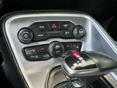 2019 Dodge Challenger SXT