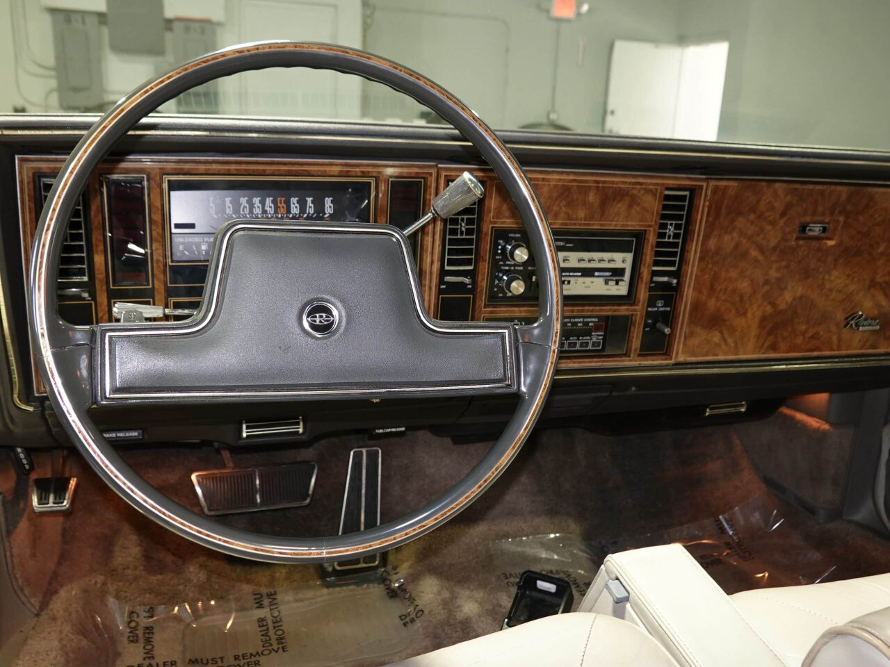 1984 Buick Riviera 29