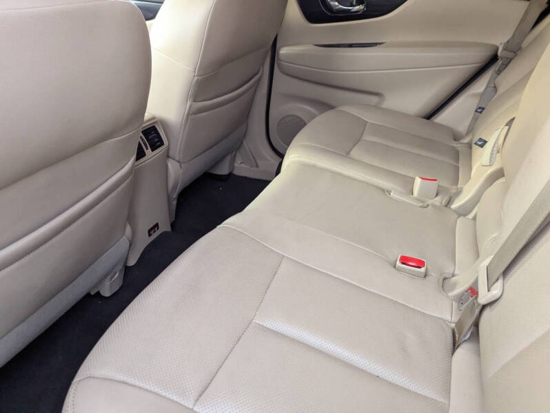 2020 Nissan Rogue SL