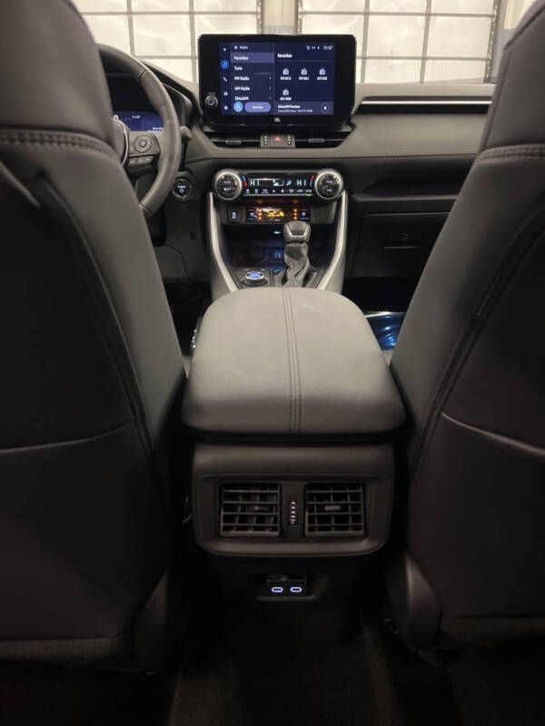 2023 Toyota RAV4 Hybrid Limited