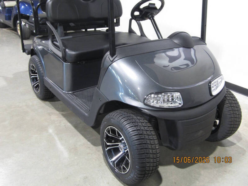 2020 E-Z-GO RXV 4