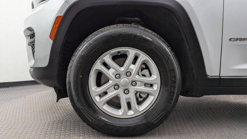 2023 Jeep Grand Cherokee Laredo