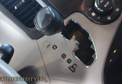 2013 Toyota Sienna SE 8-Passenger