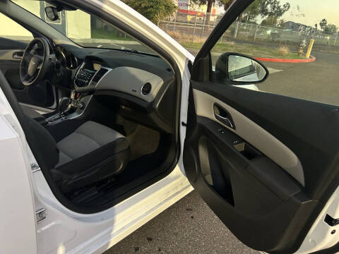 2015 Chevrolet Cruze LS Auto