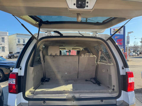 2011 Ford Expedition EL XLT