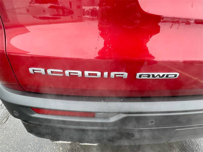 2024 GMC Acadia AT4