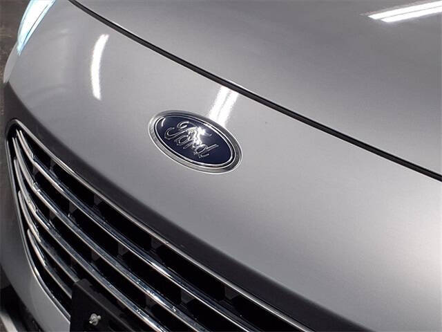 2021 Ford Escape Hybrid Titanium