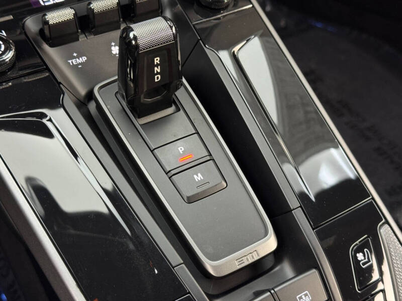 2025 Porsche 911 Carrera