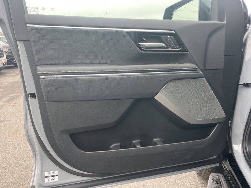 2024 GMC Sierra EV Denali Edition 1