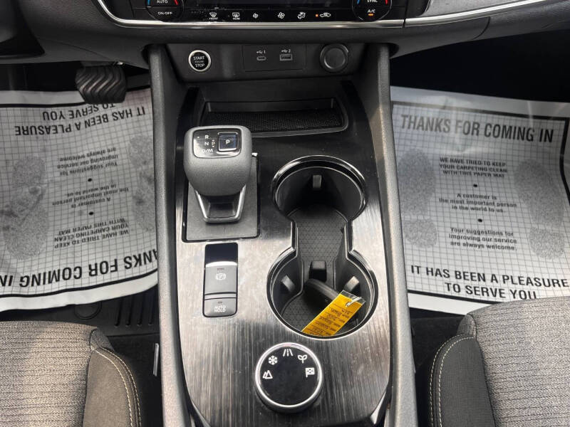 2021 Nissan Rogue SV